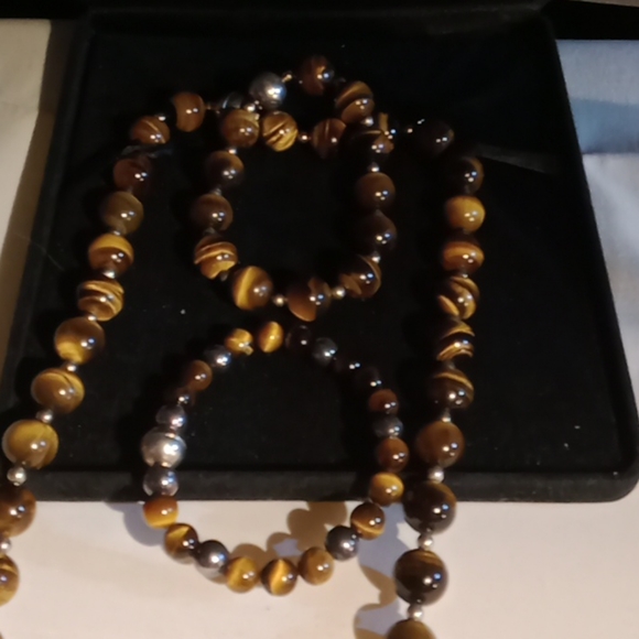 HONORA tiger's eye bead necklace and 2 bracelets - Picture 2 of 6